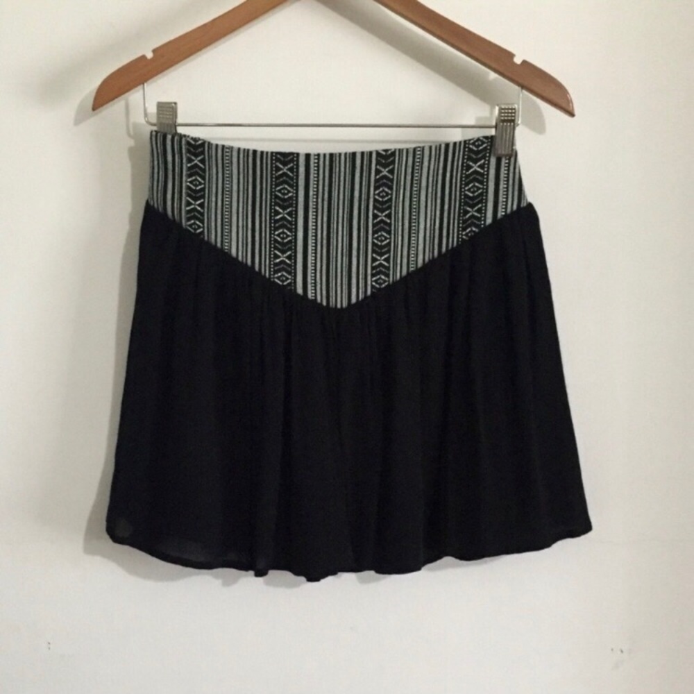 🆕Foreign Exchange | Bohemian🌾Skirt - Picture 2 of 5